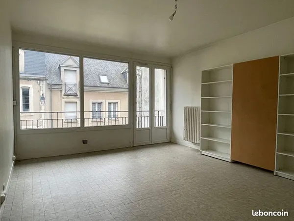 Studio 1 pièce 33 m²