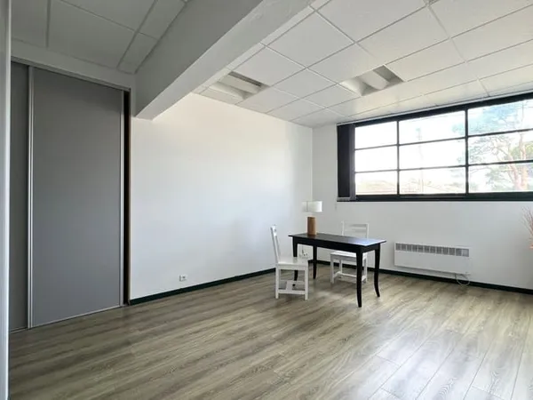 Local professionnel 20 m²