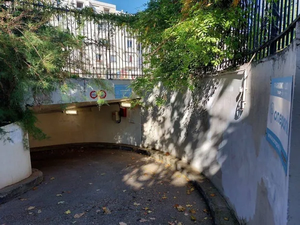 Parking 15 m²