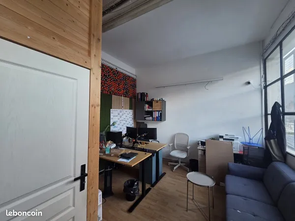Local bureau ou entrepôt 28m², proche centre-ville Sallanches