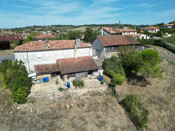 Maison de 138 m2 avec garage et jardin et une grange indépen