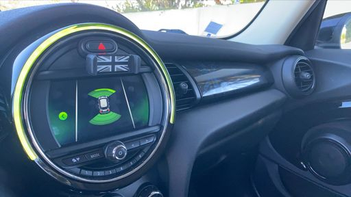 Mini Mini 1.5  Cooper 136 - Yours – 2021 – 81206 km – Essence – Boîte Manuelle — photo 2