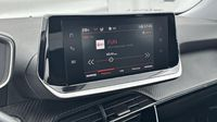 Peugeot 2008 1.2 PureTech 130ch S&S Allure Pack EAT8 — photo 13
