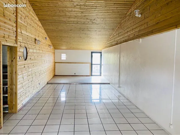 Grand appartement F3 RDC + petit jardinet indépendant