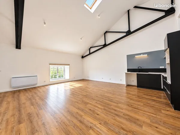 Loft 3 pièces 90 m²