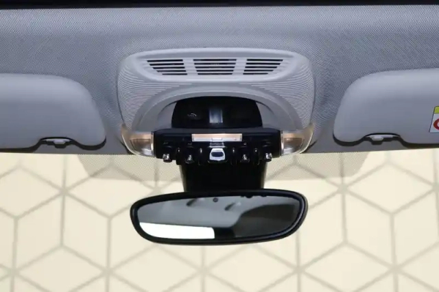 Mini Mini hatch 5 portes cooper 136 ch dkg7 — photo 8