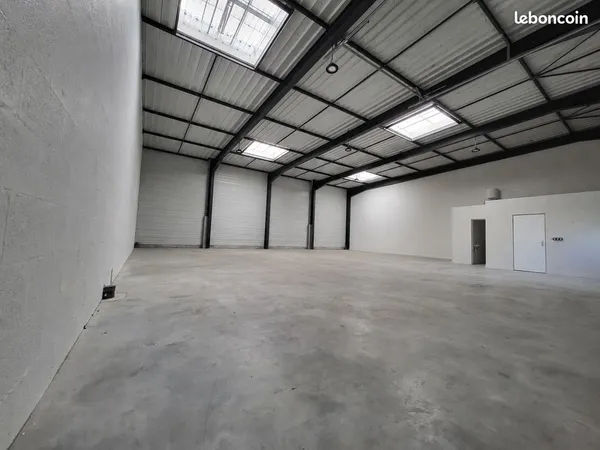 Atelier 233 m² Vannes