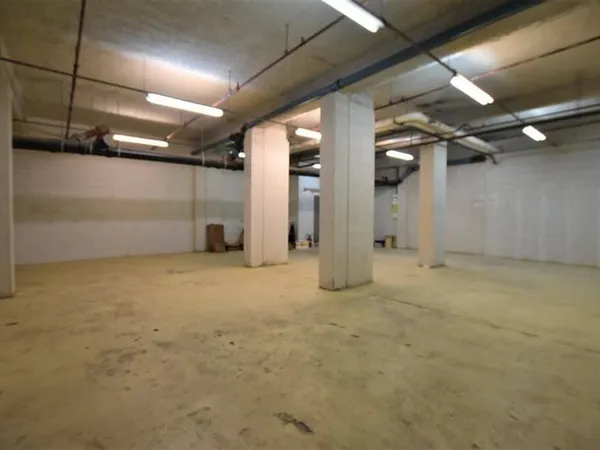 Local commercial 134 m²