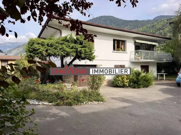 Maison 6 pièces 151 m²