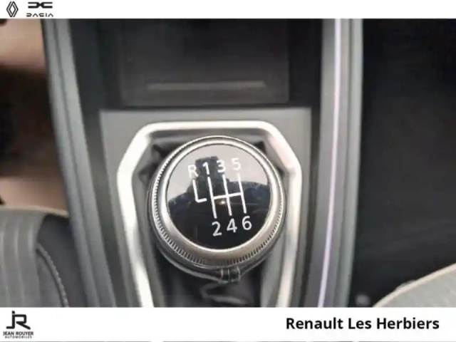 Renault Clio 1.0 tce 90ch techno - 25 — photo 6