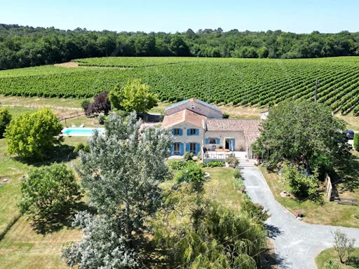 Maison 14 pièces 334 m²