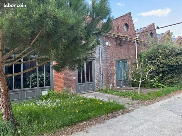 Local sécurisé 100 m2