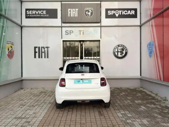 Fiat 500 e 95ch (red) my23 — photo 5