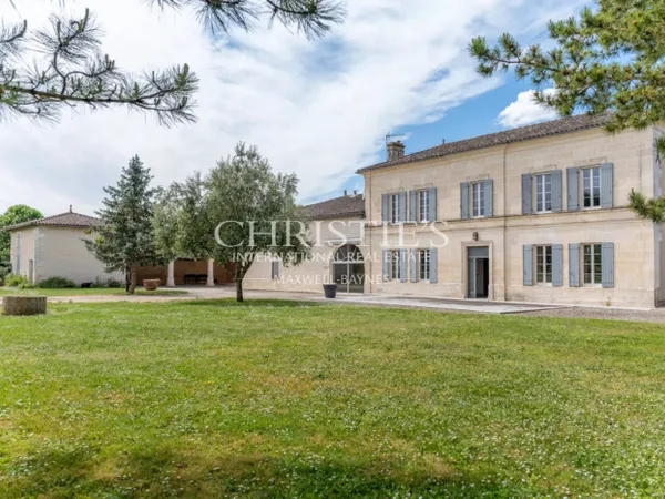 COGNAC - A VENDRE MAGNIFIQUE PROPRIETE VITICOLE