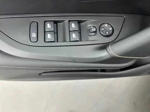 Peugeot 2008 puretech 130 s&amp;s eat8 — photo 79