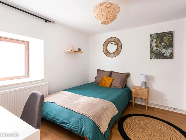Chambre neuve avec sldb Privative 390 + parking gratuit