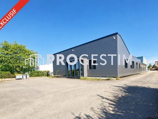 Local d'activité 670 m²