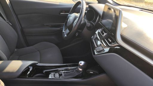 Toyota C-HR 1.8 VVT-i 122 2WD CVT 99 - Graphic – 2019 – 97407 km – Hybride essence – Boîte Automatique — photo 14