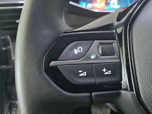 Peugeot 208 electrique 50 kwh 136ch — photo 5