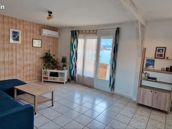 Appartement 74m2 et garage