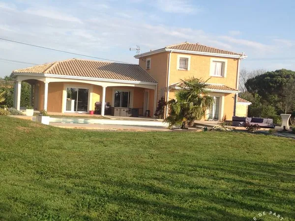 Maison 5 pièces 210 m²