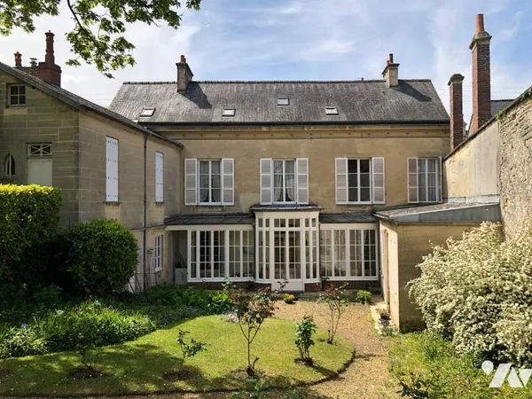 Maison 7 pièces 218 m²