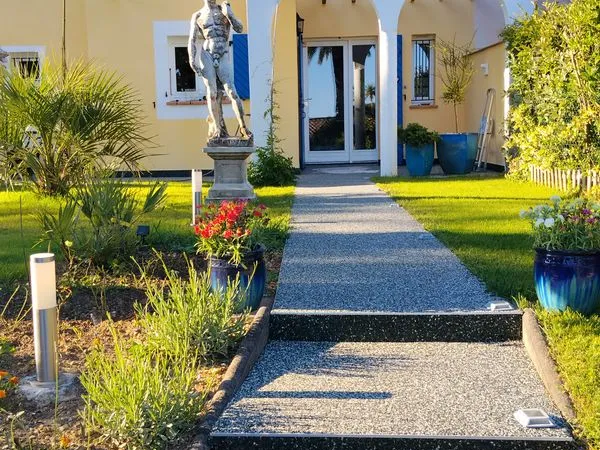 Superbe maison limite la roquette