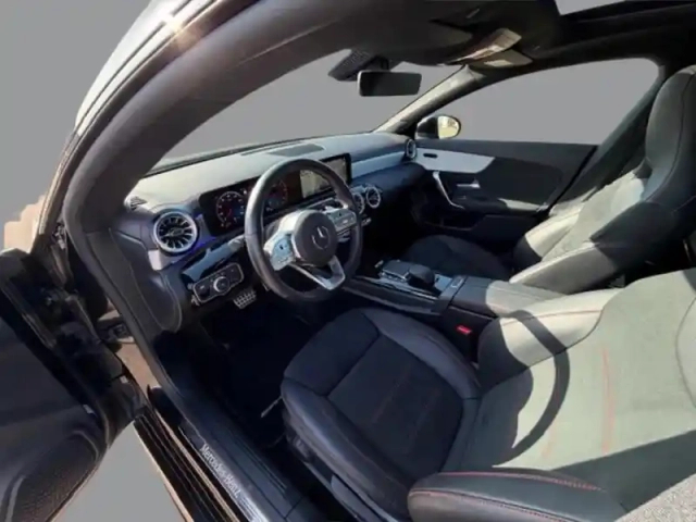Mercedes Cla 220 d amg line — photo 13