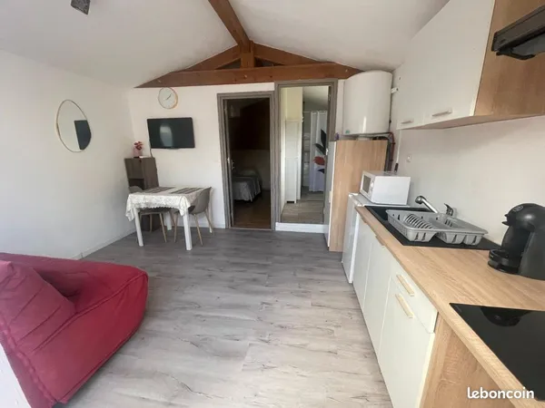 Sudio meublé a louer -2 pièces - 26 m2-RDC