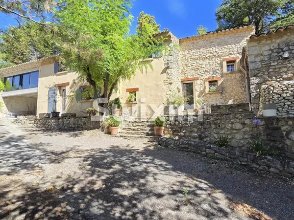 Mas Provençal d'Exception avec Source Privée - Proche Grignan