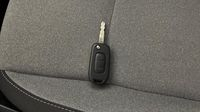Renault Clio 1.5 Blue dCi 100ch Evolution - 24 — photo 16