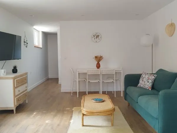 T2 MEUBLÉ avec extérieur. Bonnefoy