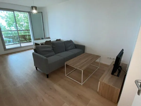 À LOUER - T1 BIS 32 m² AVEC BALCON, PARKING ET MÉTRO AU PIED DE LA RÉSIDENCE - TOULOUSE 31100