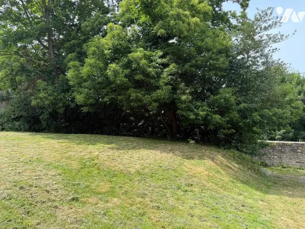 Terrain 650 m²