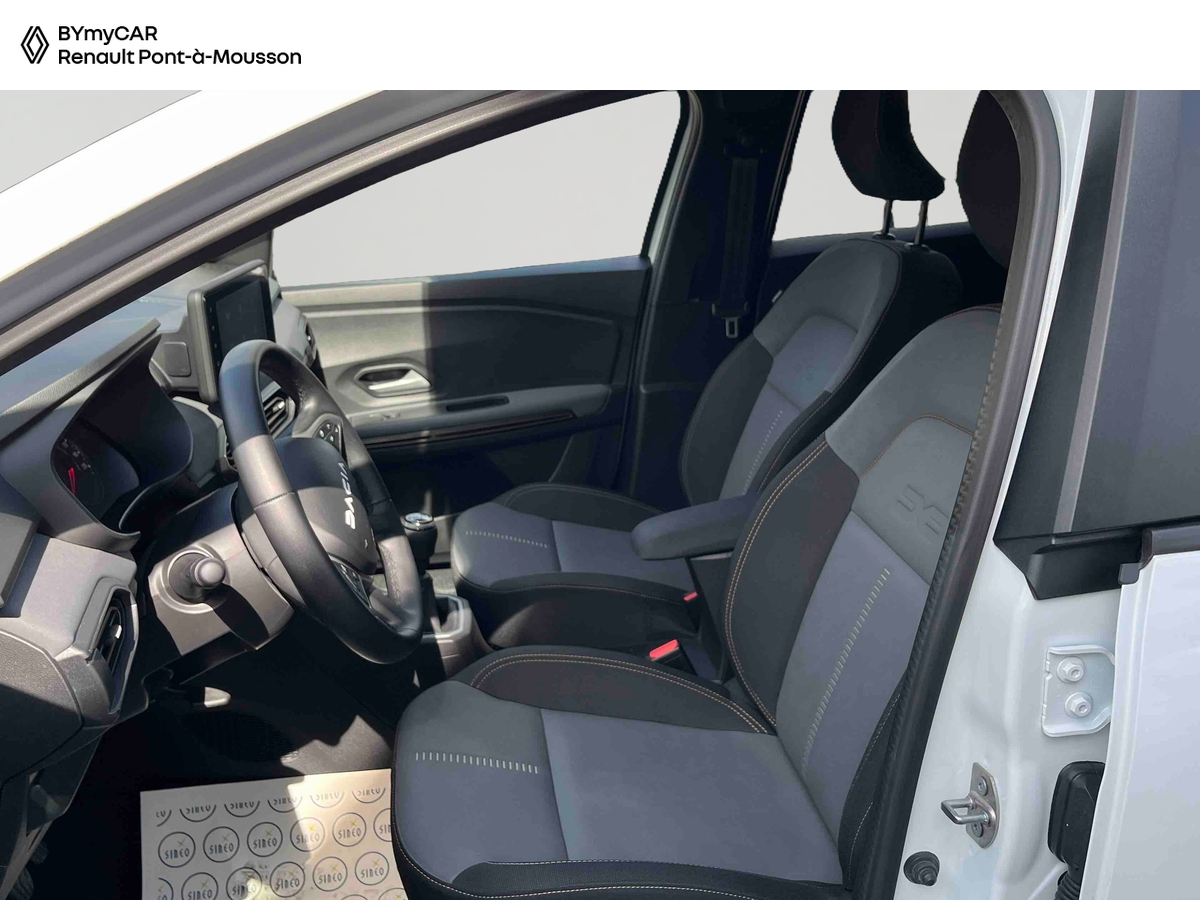 Dacia Jogger TCe 110 5 places — photo 11