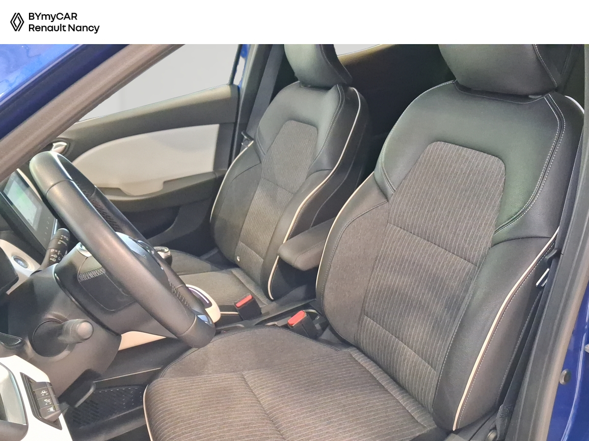 Renault Clio TCe 90 — photo 11