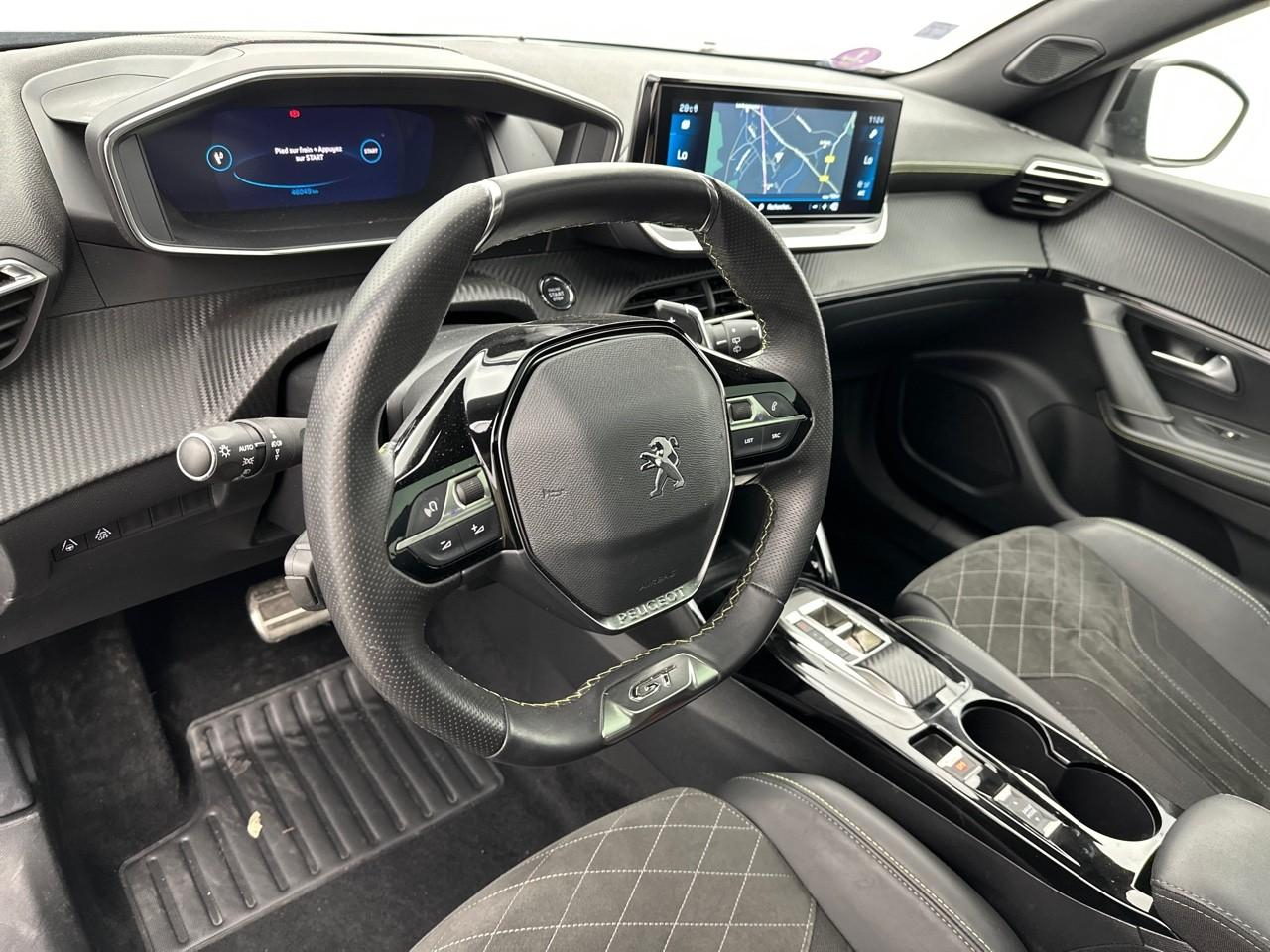 Peugeot 2008 puretech 130 s&s eat8 gt pack — photo 8