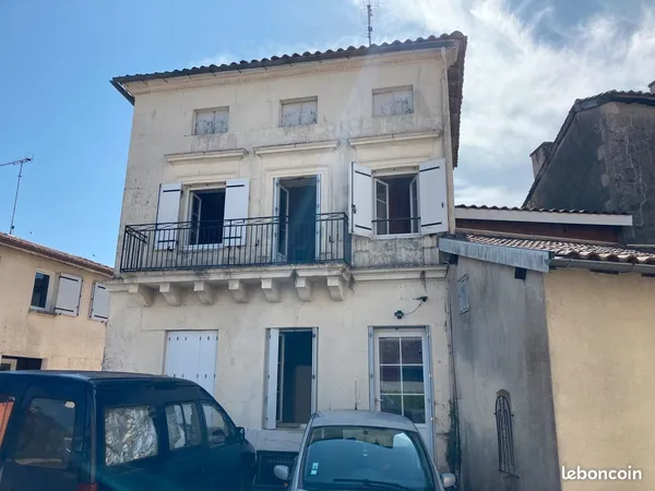 Location maison de ville à Brossac 16480