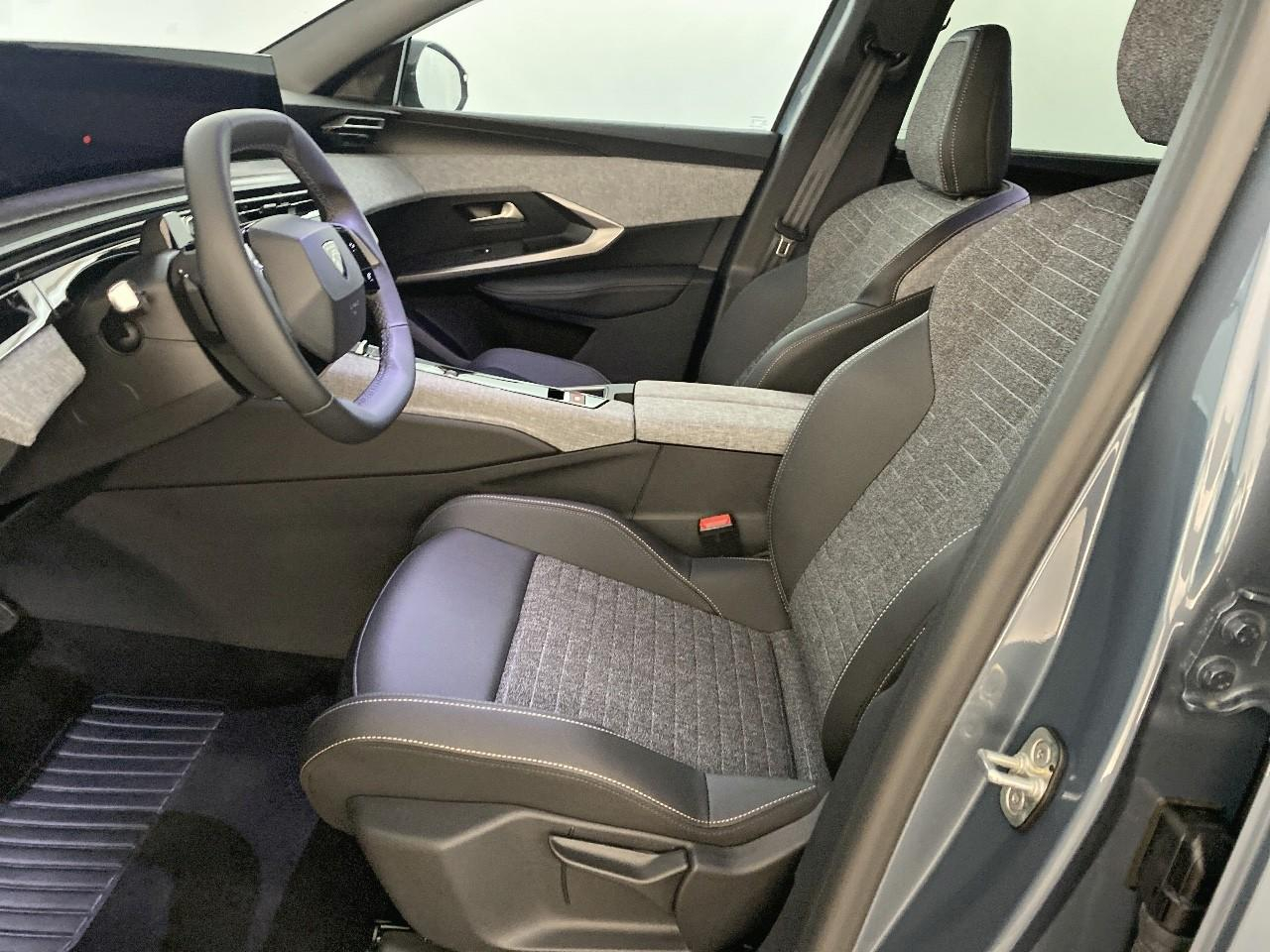 Peugeot 5008 hybrid 145 ch e-dcs6 allure — photo 9