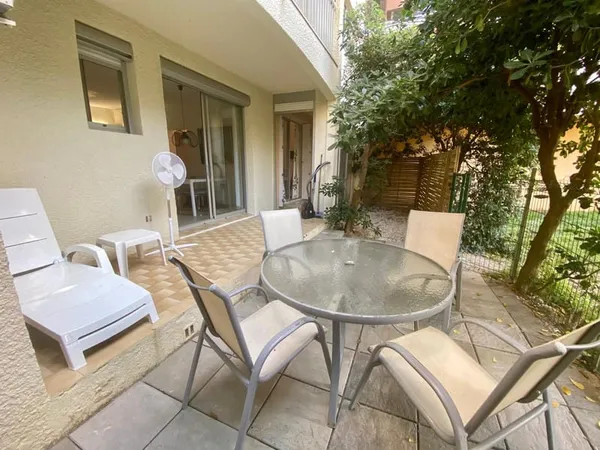 CANET-EN-ROUSSILLON T2 RÉNOVÉ EN REZ-DE-JARDIN AVEC VUE PO