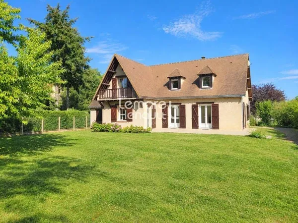 Villa 7 pièces 166 m²