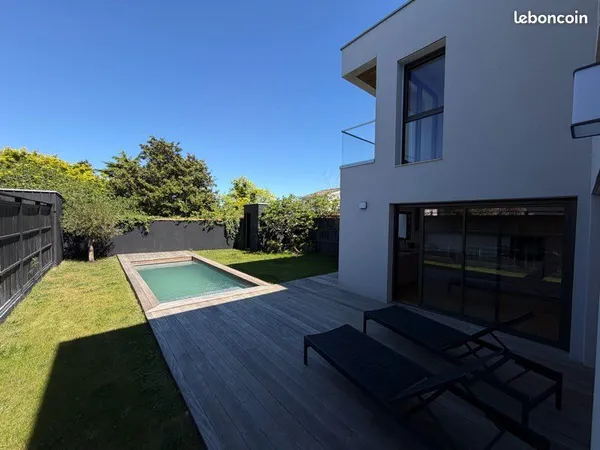 Maison d'architecte neuve à Bruges