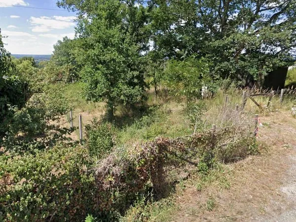 Terrain 1078 m²