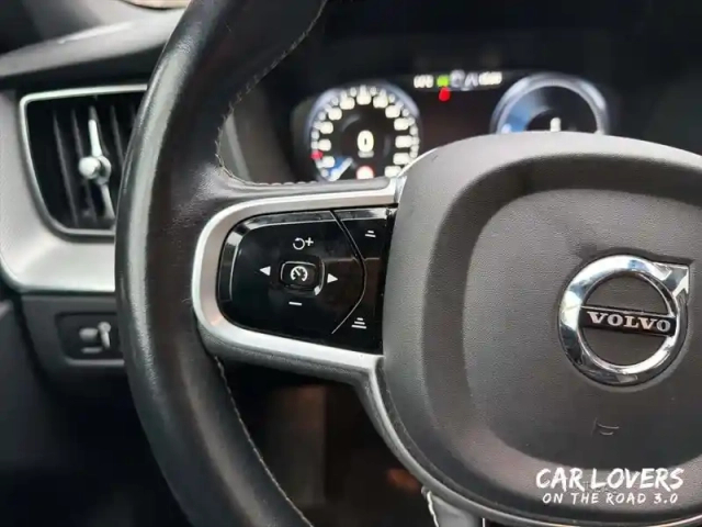 Volvo Xc60 t8 recharge awd 303 ch + 87 ch geartronic 8 — photo 19
