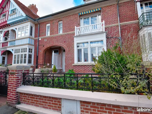 Magnifique maison de style anglais