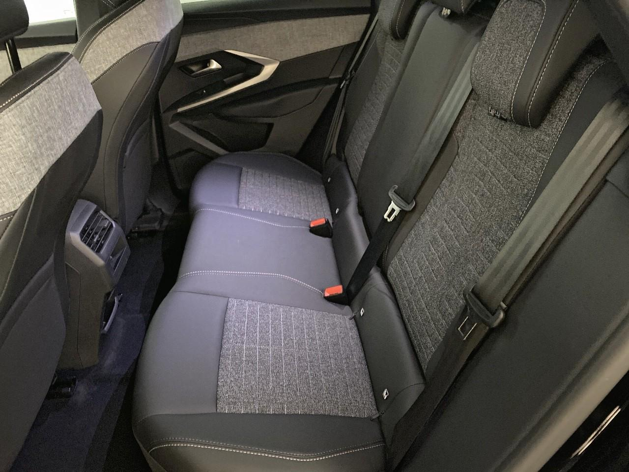 Peugeot 3008 electrique 210 ch 73 kwh allure — photo 10