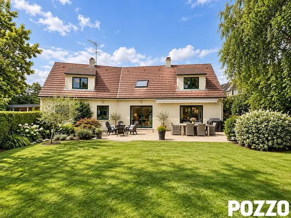 A Vendre - Avranches - Maison 6 pièces de 188 m² - Vie de plain pied !!