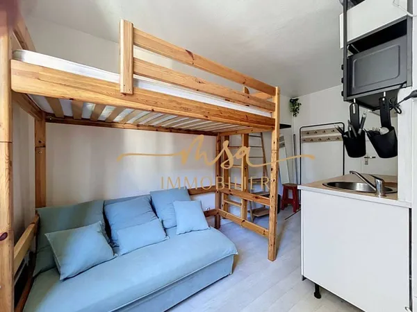 Studio 1 pièce 13 m²