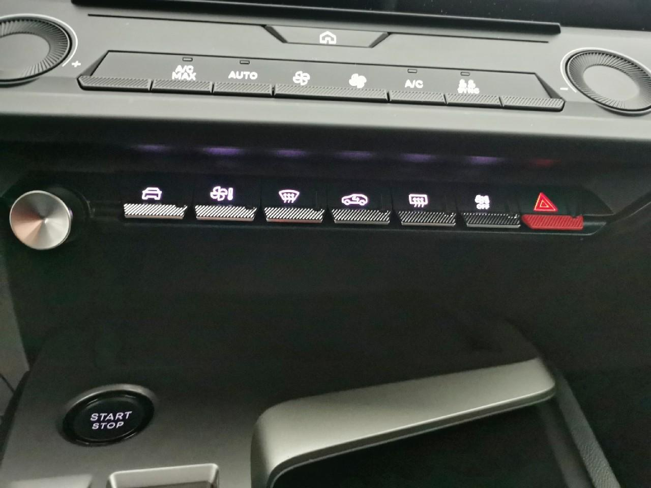 Peugeot 308 sw hybrid 145 e-dcs6 allure — photo 21