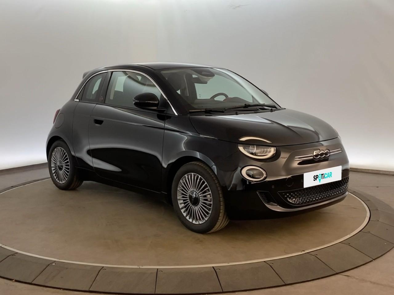 Fiat 500 3+1 e 118 ch red — photo 3